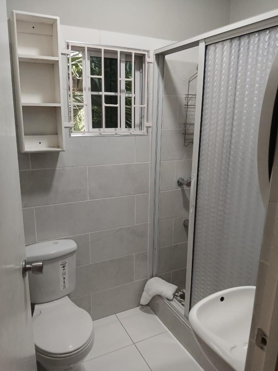 Runthings Hideaway Stay Негрил Экстерьер фото